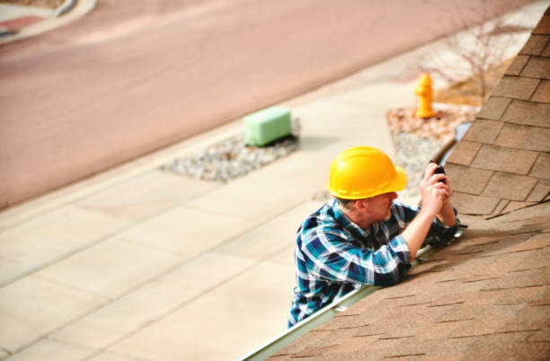 Best Roof Maintenance Services  in Lla Lla, WA